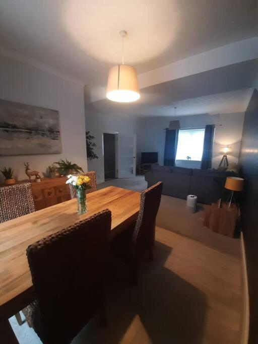 Stunning Riverside Town House With Views Ayrshire Girvan Eksteriør bilde